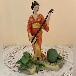 Franklin Mint AKEMI Princess of the Chrysanthemums Manabu Saito Figurine Statue